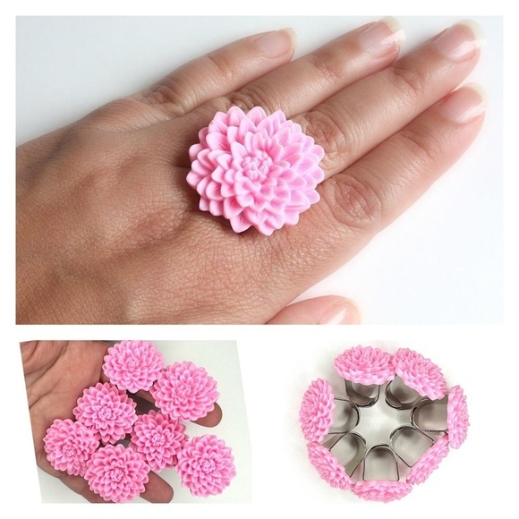 LOT OF 7 Light Pink Flower Rings Bundle - Adjustable - SOLD AS IS - Picture 1 of 8